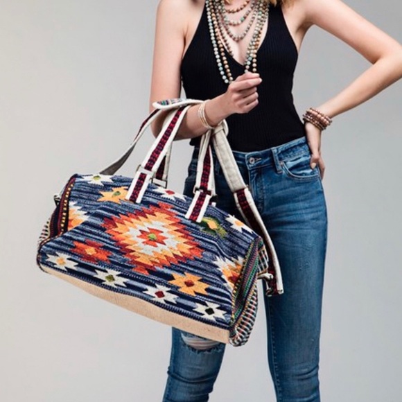 Western Aztec Pattern Weekender Duffle Bag - Picture 3 of 6